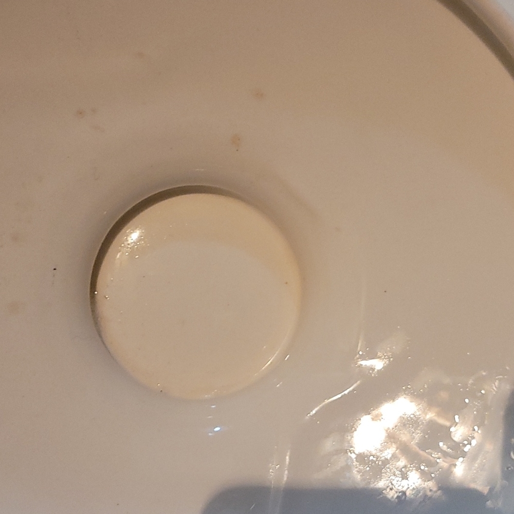 Final! Vintage 50's Pottery Crock with Lid - Picture 7 of 8